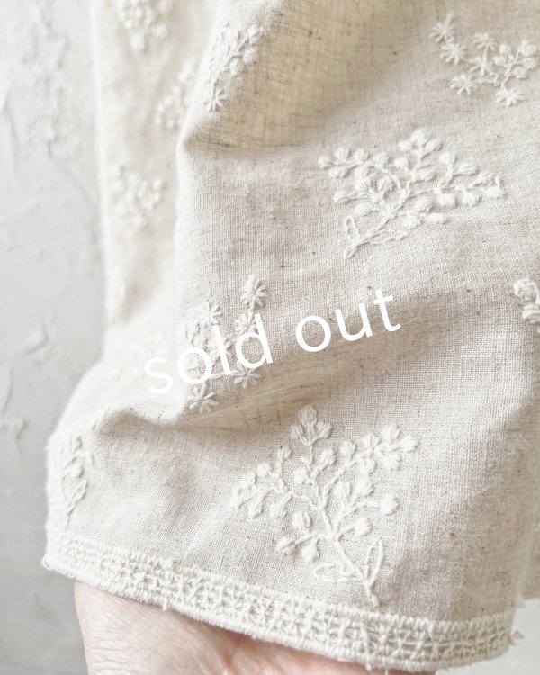 画像9: MARCHE' DE SOEUR／ブルターニュのワンピース・黒×生成り刺繍 (9)