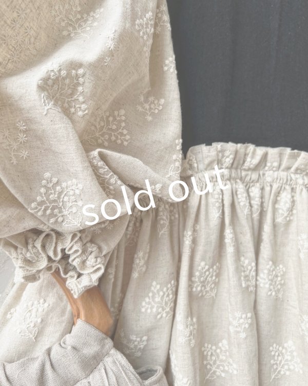 画像6: MARCHE' DE SOEUR／ブルターニュのワンピース・黒×生成り刺繍 (6)