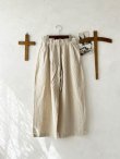 画像5: seasew.／コットンヘンプタックパンツ・生成り (5)