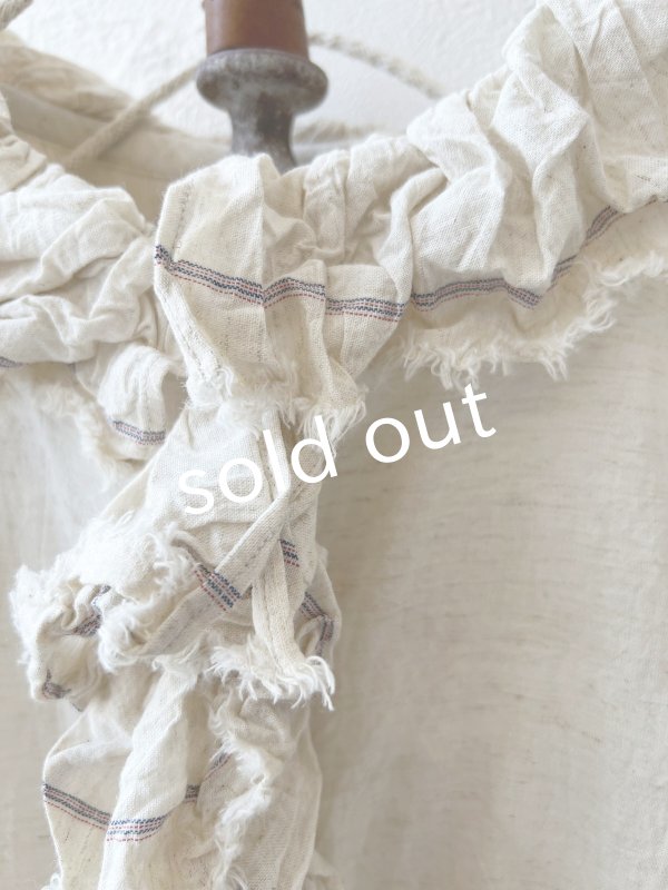 画像3: MARCHE' DE SOEUR／フローフリルタイトブラウス・アイボリー (3)