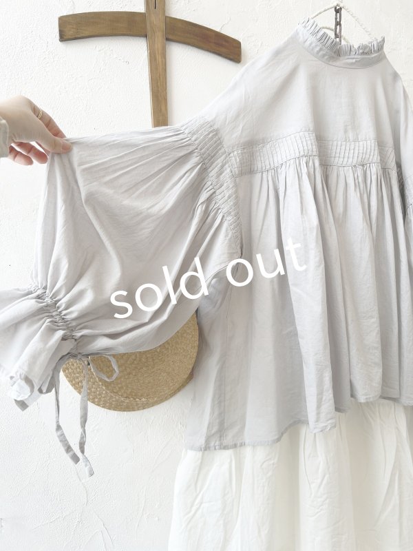 画像6: tegami/ピンタックリボンパフ袖のブラウス・ライトグレー (6)