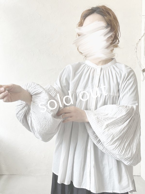 画像13: tegami/ピンタックバルーン袖のブラウス・ライトグレー (13)