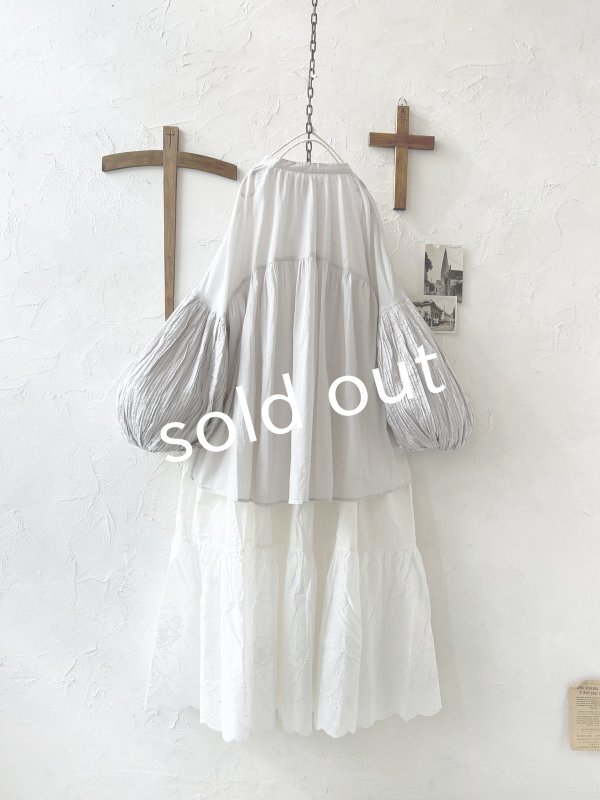 画像8: tegami/ピンタックバルーン袖のブラウス・ライトグレー (8)