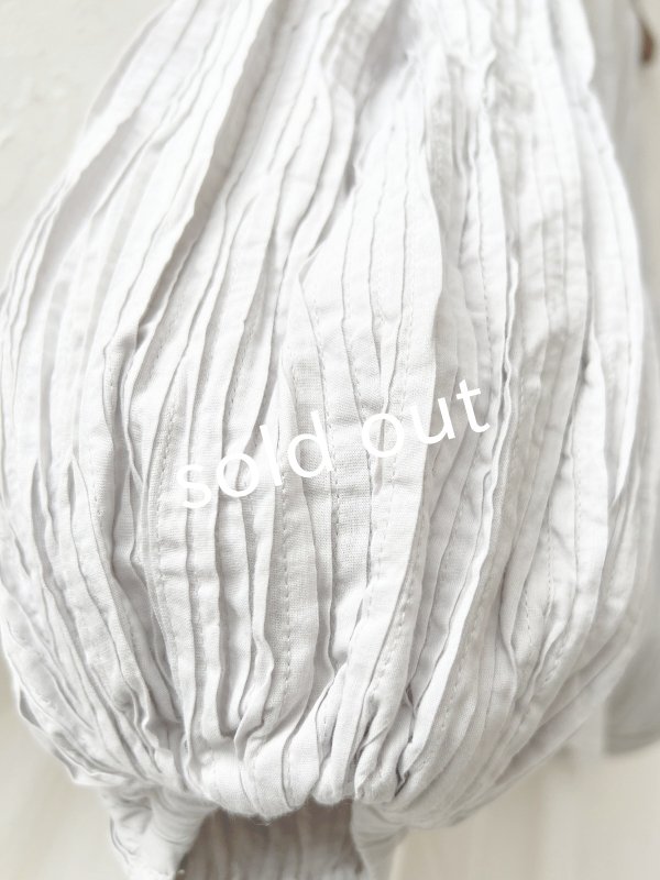 画像5: tegami/ピンタックバルーン袖のブラウス・ライトグレー (5)