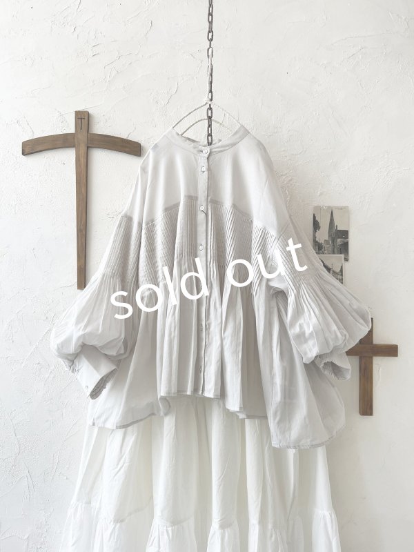 画像2: tegami/ドロップピンタックのカフスブラウス・ライトグレー (2)