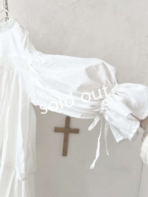 画像10: tegami/ピンタックリボンパフ袖のブラウス・ライトグレー (10)