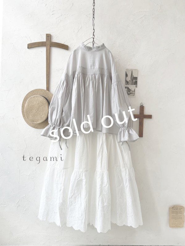 画像1: tegami/ピンタックリボンパフ袖のブラウス・ライトグレー (1)