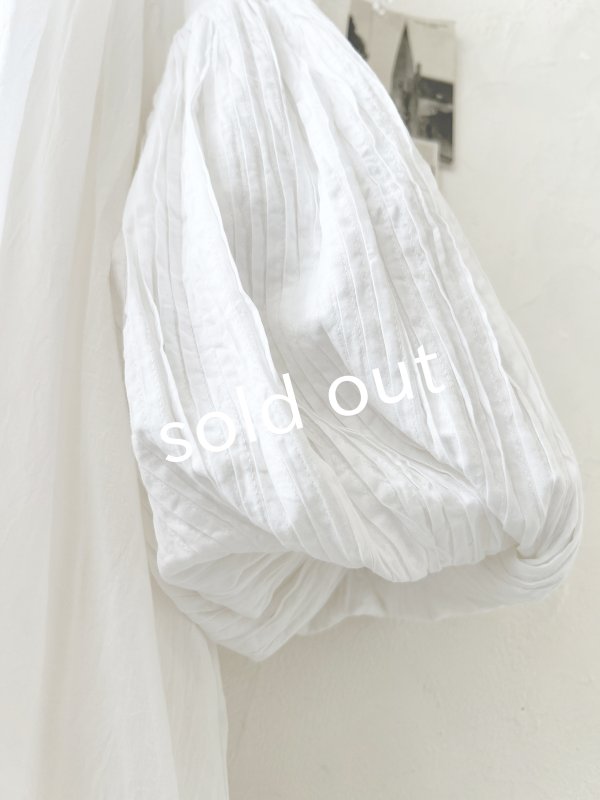 画像2: tegami/ピンタックバルーンのスモックワンピース・オフ (2)