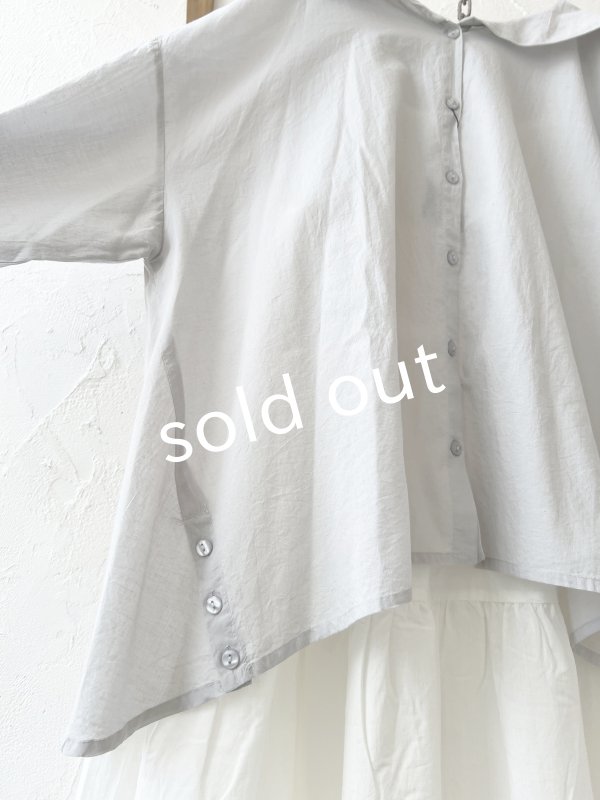 画像4: tegami/ニュアンスセーラー襟のブラウス・ライトグレー (4)