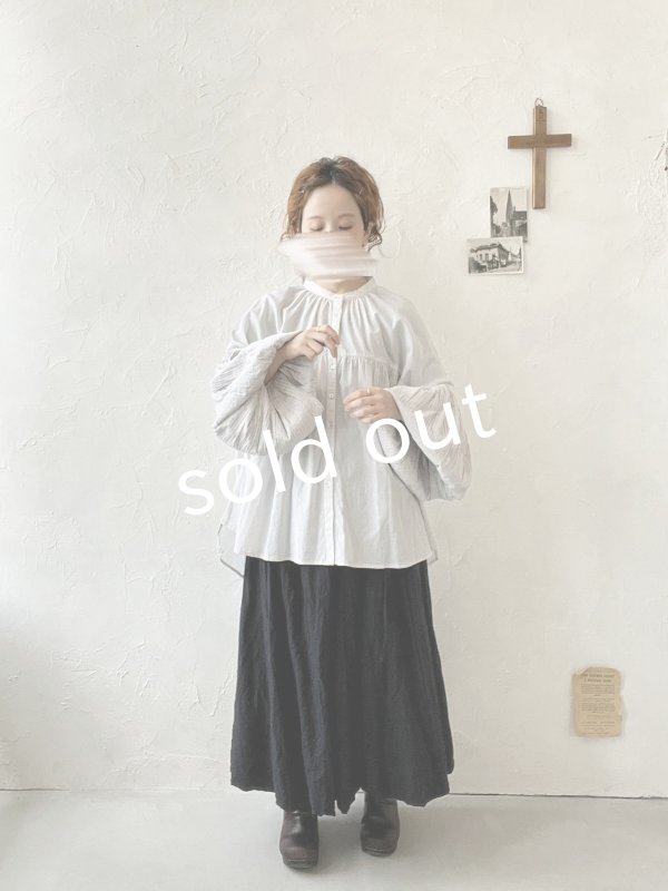 画像14: tegami/ピンタックバルーン袖のブラウス・ライトグレー (14)