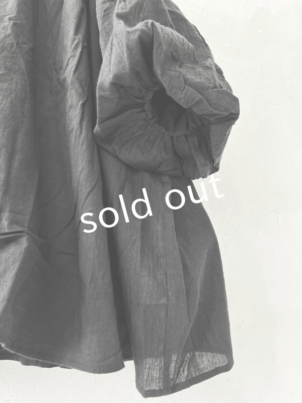 画像3: Dgy/ふんわり袖のジョーゼットブラウス・黒 (3)