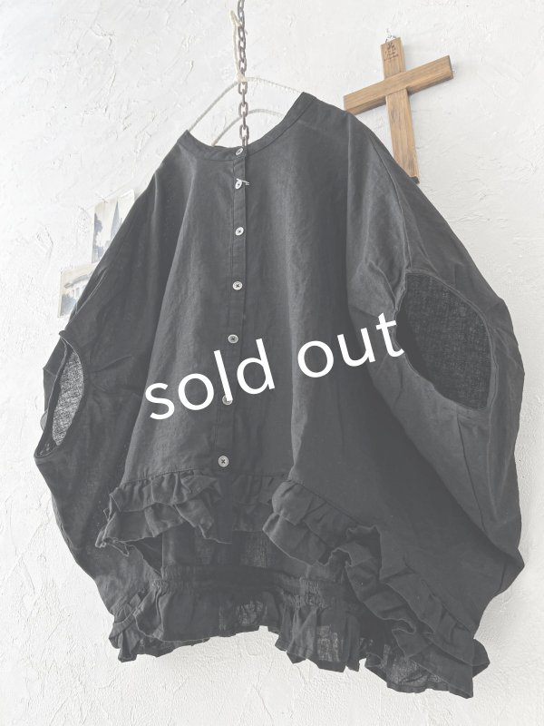 画像2: ubasoku/0928 裾フリルのドルマンブラウス・黒 (2)