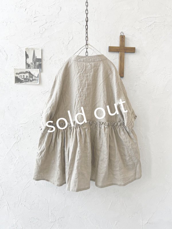 画像9: 【30%OFF SALE】ubasoku/0931 ガーベラ刺繍のギャザープルオーバー・ベージュ (9)