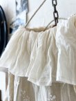 画像5: MARCHE' DE SOEUR／大きなラッフル襟のチュニック・木の実ししゅうにミルク襟 (5)