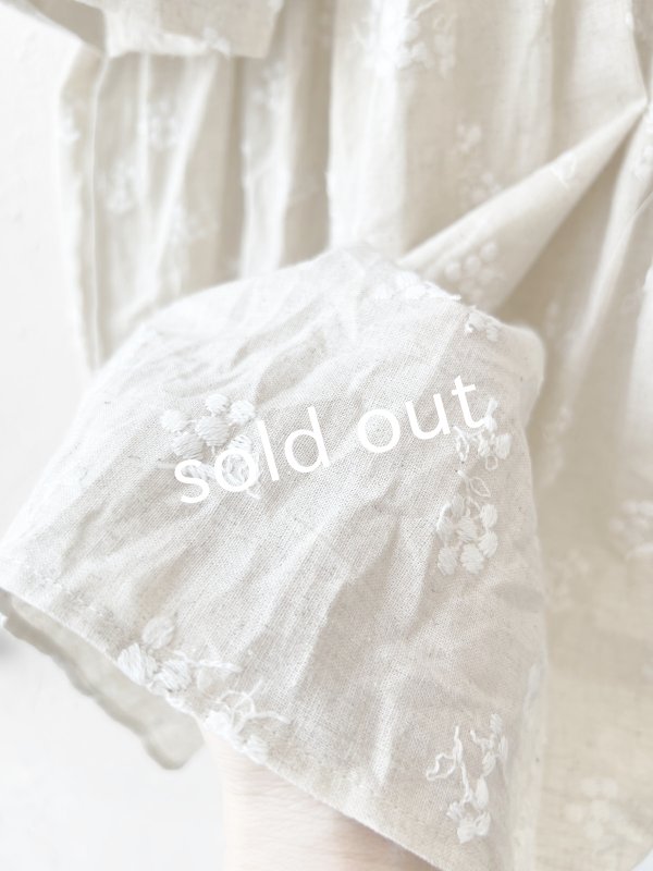 画像9: MARCHE' DE SOEUR／大きなラッフル襟のチュニック・木の実ししゅうにミルク襟 (9)