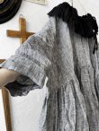 画像4: MARCHE' DE SOEUR／大きなラッフル襟のチュニック・シャンブレーに黒ガーゼ襟 (4)