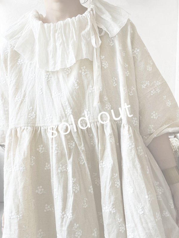 画像15: MARCHE' DE SOEUR／大きなラッフル襟のチュニック・木の実ししゅうにミルク襟 (15)