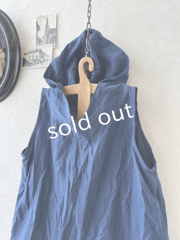 画像2: Libera&Capricciosa／フードリネンタンクトップ・インクブルー (2)