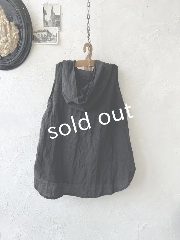 画像4: Libera&Capricciosa／フードリネンタンクトップ・黒 (4)