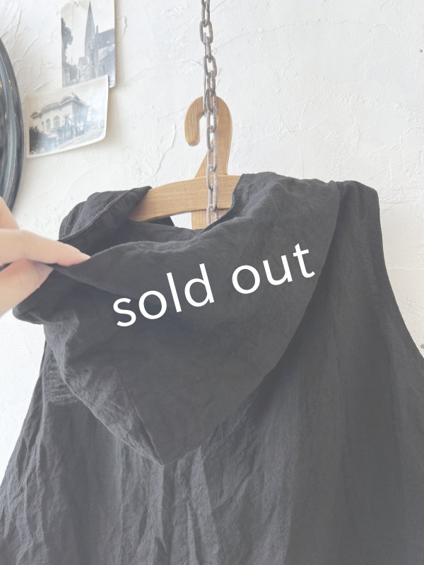 画像5: Libera&Capricciosa／フードリネンタンクトップ・黒 (5)