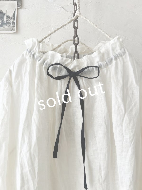 画像2: nous rendent heureux/襟ぐり配色リボンブラウス・オフ (2)