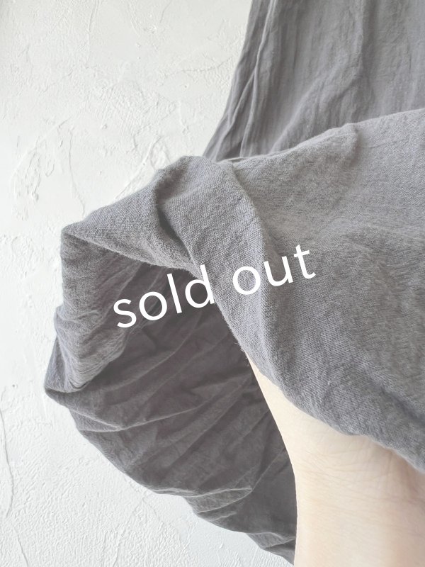 画像3: SO／二枚仕立てのバルーンパンツ・スミ (3)