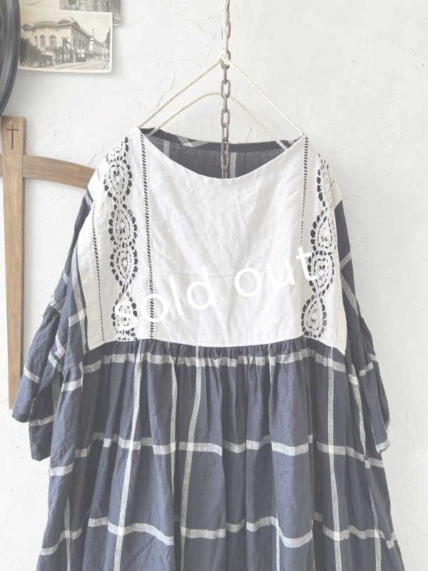 画像2: shizuka's【27】アンティークレースちょうちょ袖ワンピース・ネイビーチェック (2)