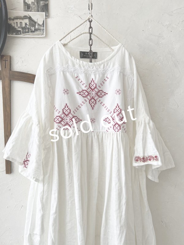 画像2: shizuka's【5】アンティークレースちょうちょ袖ワンピース・白C (2)