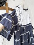 画像4: shizuka's【27】アンティークレースちょうちょ袖ワンピース・ネイビーチェック (4)
