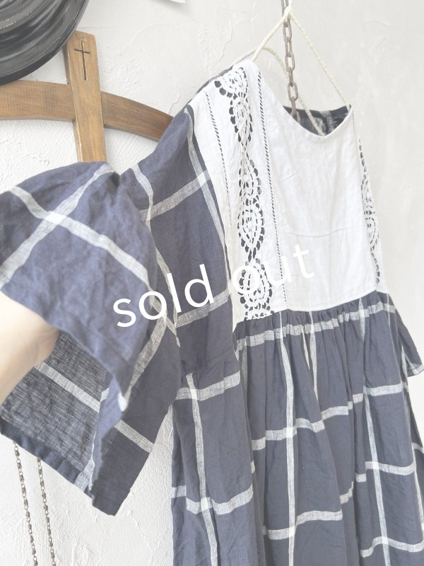画像4: shizuka's【27】アンティークレースちょうちょ袖ワンピース・ネイビーチェック (4)