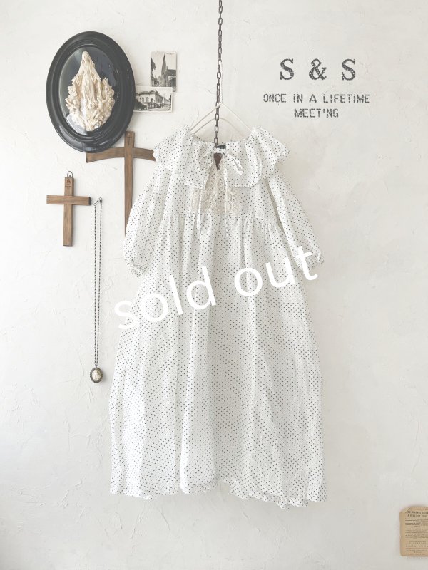 画像1: shizuka's【17】アンティークレースの ドットフリルワンピース・白 (1)