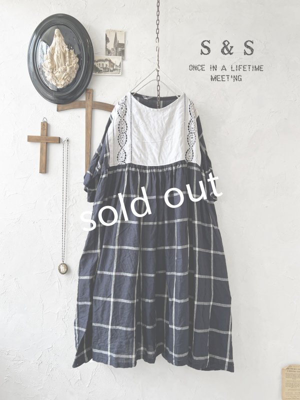 画像1: shizuka's【27】アンティークレースちょうちょ袖ワンピース・ネイビーチェック (1)