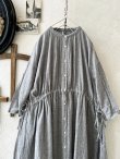 画像2: SO／ガーゼギャザーワンピース・杢グレー (2)