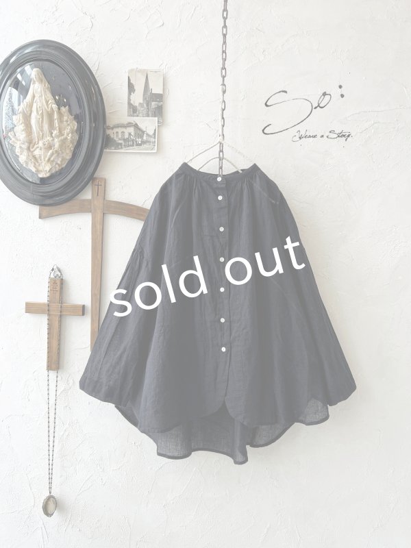 画像1: SO／バックギャザーシャツ・ブラック (1)