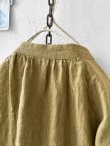 画像8: 08mab/リネンシャンブレーラグランブラウス・マスタード (8)