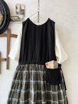 画像2: MARCHE' DE SOEUR／バッククロスワンピース・黒×グリーンチェック (2)