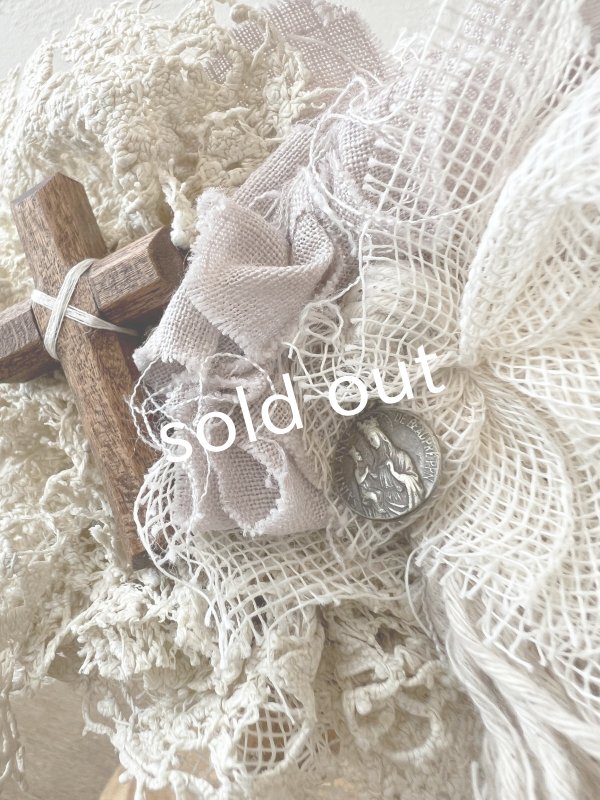 画像4: pollenbienco／アンティークレースのクッションブレスレット・くすみピンク (4)