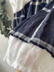 画像3: shizuka's/フレンチ袖レイヤードブラウス・ネイビーチェック (3)