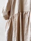 画像8: MARCHE' DE SOEUR／十字架ネックレス付きギャザーワンピース・ピンクベージュ (8)