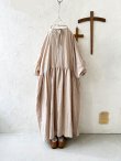 画像10: MARCHE' DE SOEUR／十字架ネックレス付きギャザーワンピース・ピンクベージュ (10)