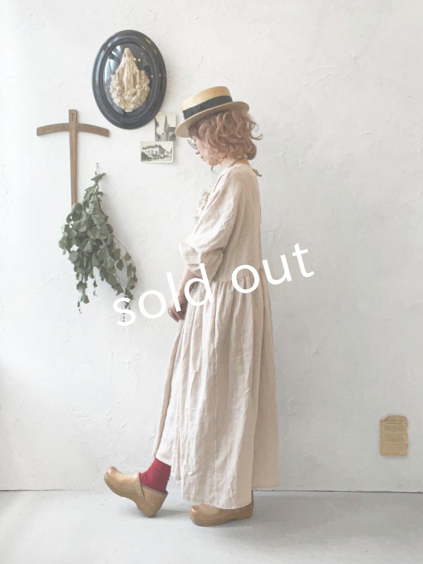 画像14: MARCHE' DE SOEUR／十字架ネックレス付きギャザーワンピース・ピンクベージュ (14)