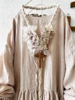 画像3: MARCHE' DE SOEUR／十字架ネックレス付きギャザーワンピース・ピンクベージュ (3)