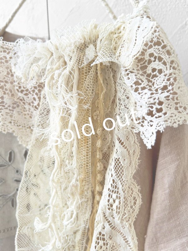 画像4: pollenbienco/アンティークレースのギャザーワンピース・ピンクベージュB (4)