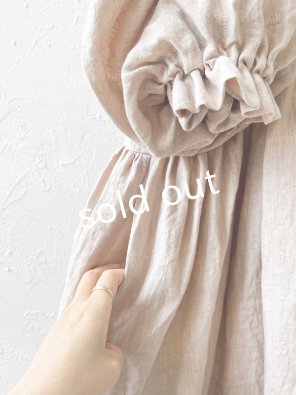 画像7: MARCHE' DE SOEUR／十字架ネックレス付きギャザーワンピース・ピンクベージュ (7)