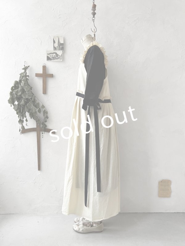 画像11: kosatofuku／フリルショルダーとプリーツリボンのワンピース・ アイボリー (11)