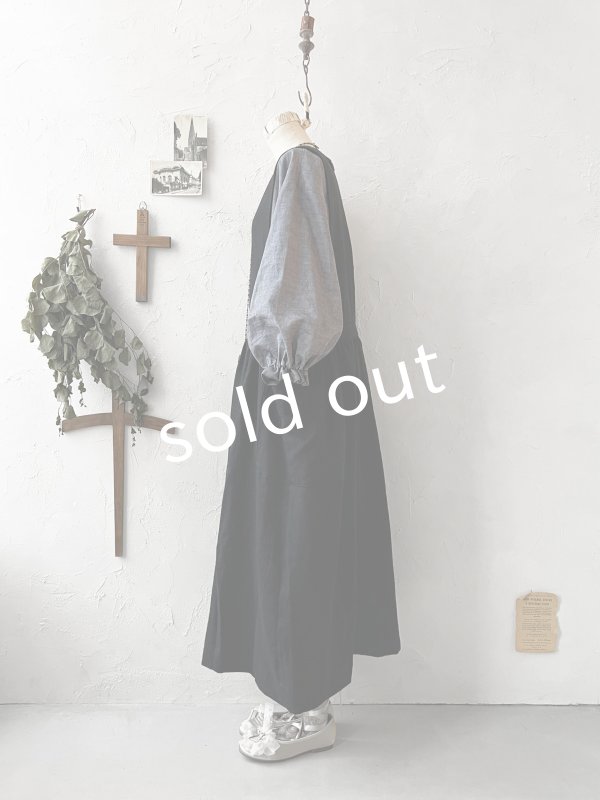 画像5: kosatofuku／ひとつボタンのエプロンギャザーワンピース・黒 (5)