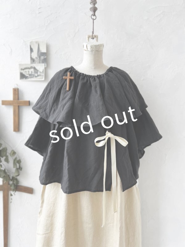 画像2: kosatofuku/リボンと大きなフリルカラーのブラウス・黒 (2)