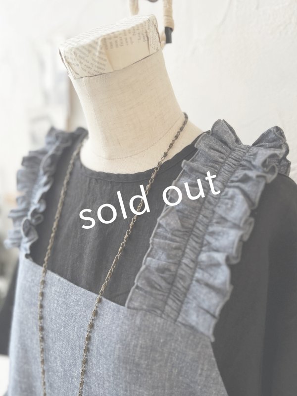 画像4: kosatofuku/フリルショルダーとプリーツリボンのワンピース・デニム (4)