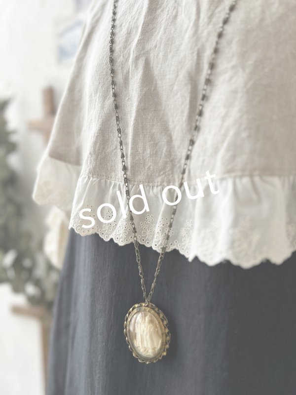 画像7: kosatofuku/フリルケープ付のリネンローギャザーワンピース・黒 (7)