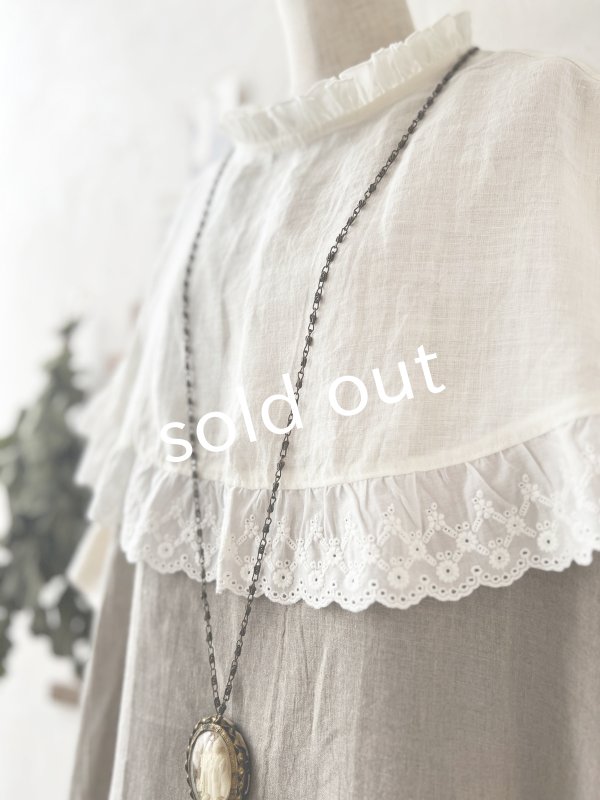 画像7: kosatofuku/フリルケープ付のリネンローギャザーワンピース・生成り (7)